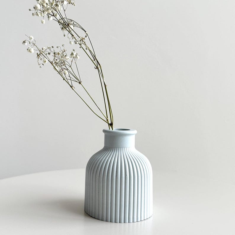 Handmade Jesmonite Ribbed Bud Vase | Neutral Decor image 7