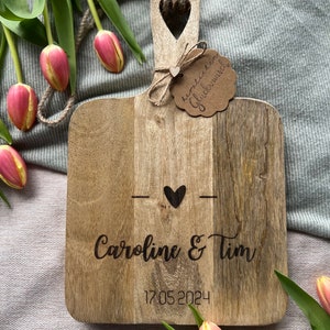 Regalo de boda tablero Tablero decorativo boda Personalizado Grabado láser Regalo tomados de la mano para siempre Variante 3