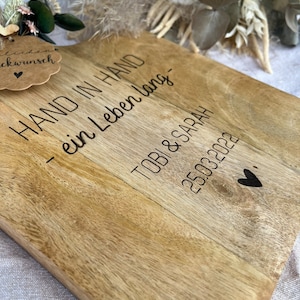 Regalo de boda tablero Tablero decorativo boda Personalizado Grabado láser Regalo tomados de la mano para siempre imagen 6