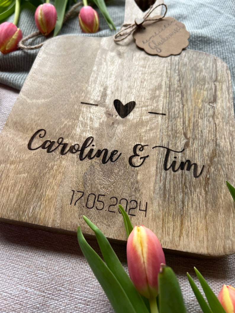 Regalo de boda tablero Tablero decorativo boda Personalizado Grabado láser Regalo tomados de la mano para siempre imagen 7