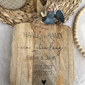 Regalo de boda tablero Tablero decorativo boda Personalizado Grabado láser Regalo tomados de la mano para siempre Variante 2