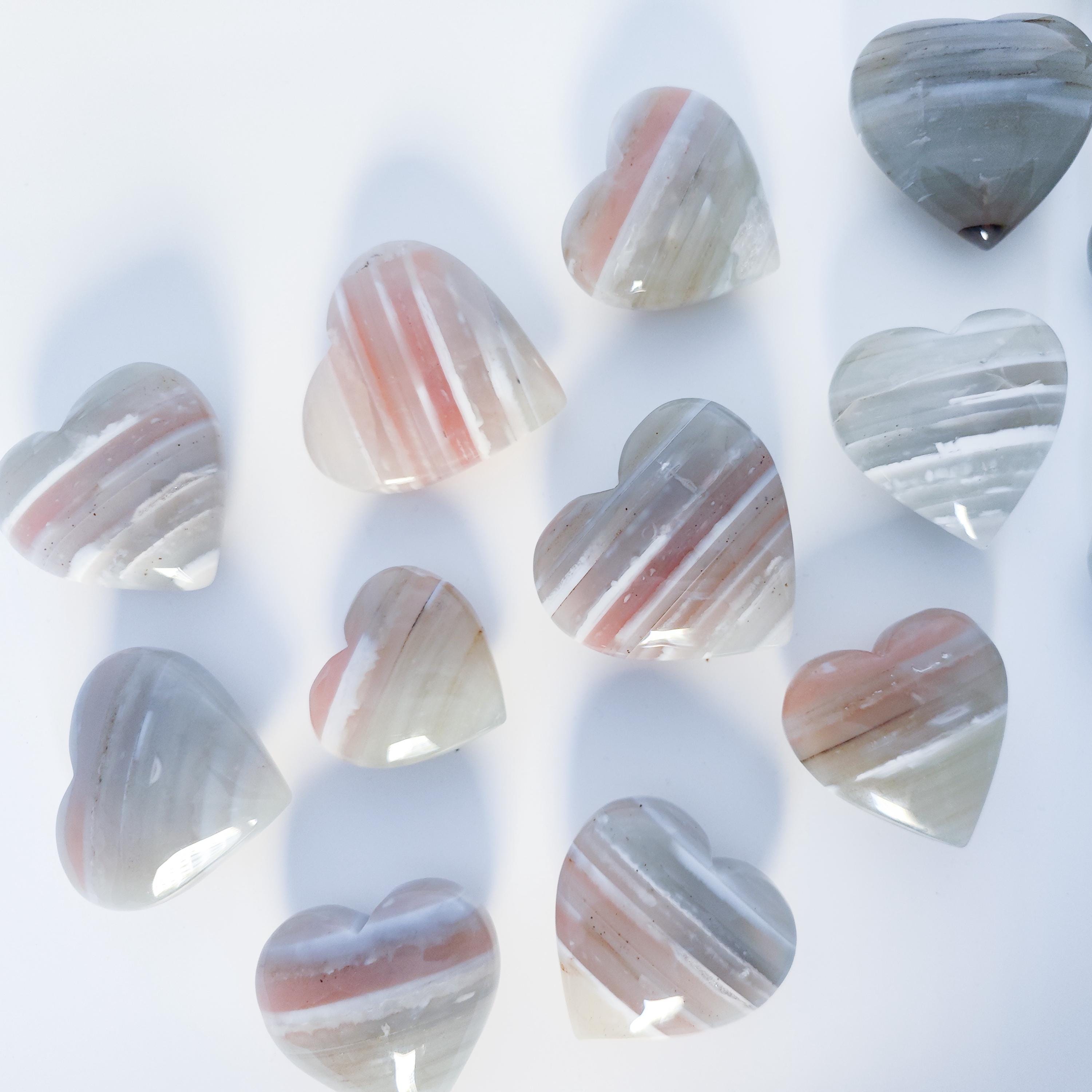 赤い縞模様の瑪瑙のハートのクリスタル彫刻 - Etsy 日本