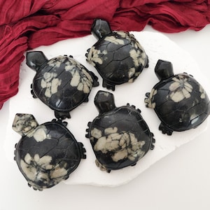 Black Flower Agate Turtle Animal Crystal Carving