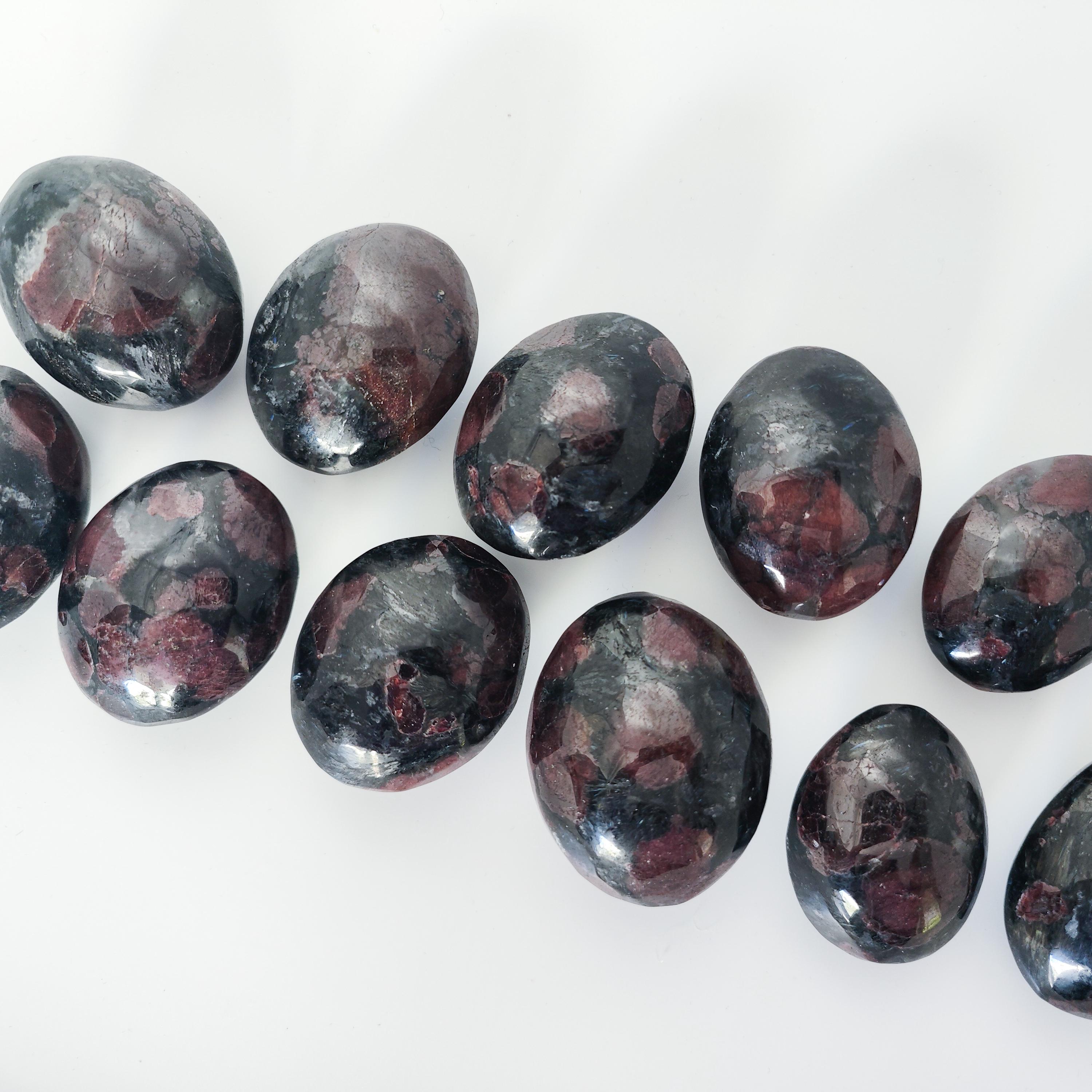 心の融解（Garnet）天然石 テクスチャーアート キャンバス YOU PICK Fireworks Garnet Palm Stone Healing Crystals - Etsy