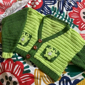 Froggy Cardi met zak (haakpatroon)