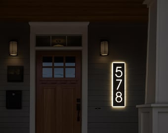 Letrero de metal con dirección LED retroiluminado con energía solar / Letrero de dirección iluminado / Números de casa de metal multicolor / Letrero de dirección con número de casa de metal