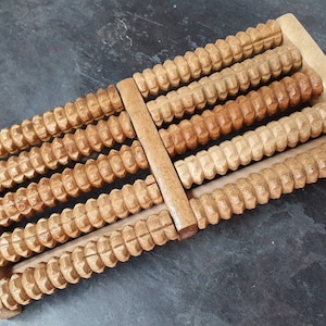 Natural Wooden Foot Massage Roller, Relieve Foot Pain, Stress, Trigger Point Massage Tool for Foot Leg Back Pain Relief