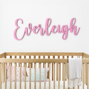 Prénom en bois découpé, décoration murale pour chambre d&#39;enfant, prénom empilé, au-dessus du nom du berceau, déco chambre de bébé