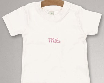 Baby T-Shirt aus veganer Bio-Baumwolle bestickt mit Wunschtext