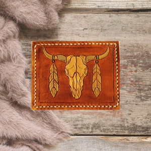 Porte-cartes en cuir (travaillé à la main) - Crâne de taureau et plumes