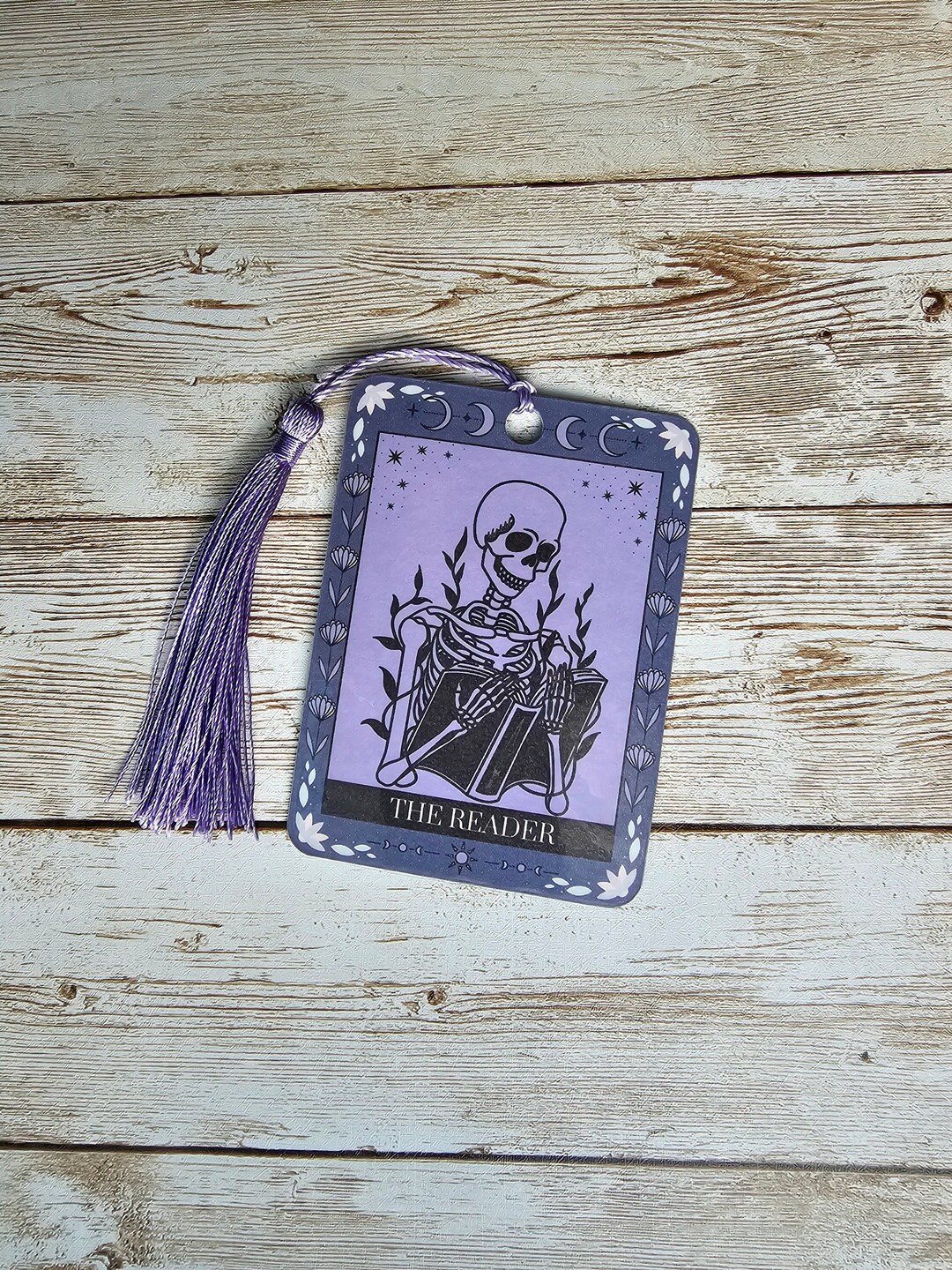 thumbnail interactive-video image 1 of Skeleton Tarot Metal Bookmark - Funny Horror Gothic Bookmarks 1 of 9