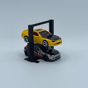 Adjustable Two Post Car Lift 1/64 Scale Dioramas Display