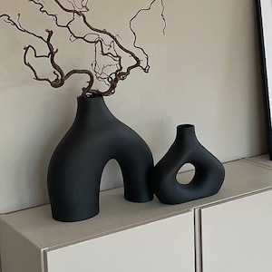 Set of 2 Circular Hollow Ceramic Vase, Clay Vase, Small and Large Circular Vase, Nordic Style Hollow Round Vase, Nordic Decor, Ceramic Vase