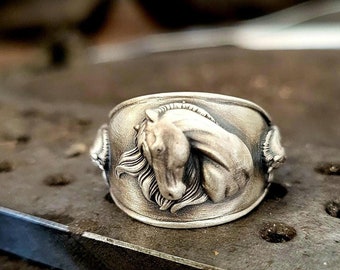 Horse Head Signet Ring, Freedom Symbol Animal Ring, 925k Sterling Silver Equastrian Jewelry, Fidget Rings,Handmade Custom Ring,Best Gift Men