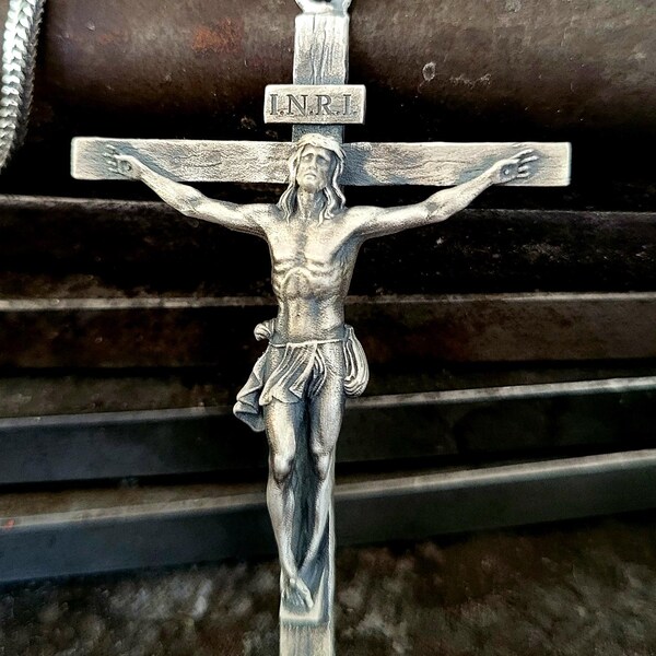 3D INRI Crucifix Silver Pendant - High-Detail Jesus Sculpture - Sacred Religious Cross