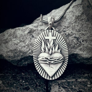 925k Sterling Silver Sacred Heart of Jesus Medallion Pendant - Etsy
