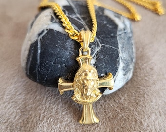 十字架をつけたイエスの頭のペンダント 10k、14k、18k ゴールド