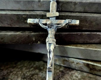 Jesus Crucifixion Silver Necklace for Men, 925k Sterling Silver Handmade Jewelry, Christian Men's Silver Cross Pendant, Gift for Boyfriend