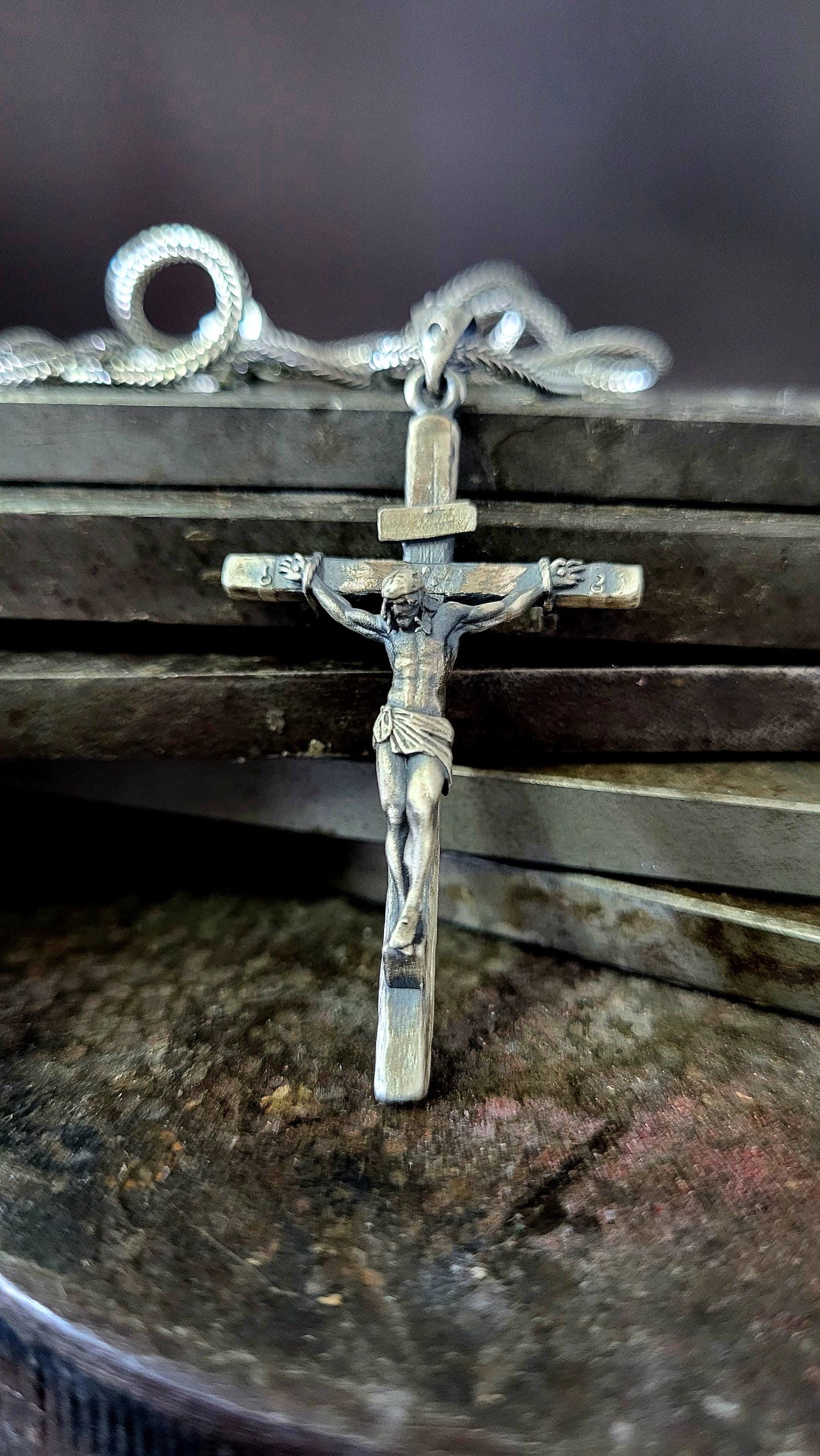 Jesus Crucifixion Silver Necklace for Men, 925k Sterling Silver Handmade Jewelry, Christian Men's Silver Cross Pendant, Gift for Boyfriend