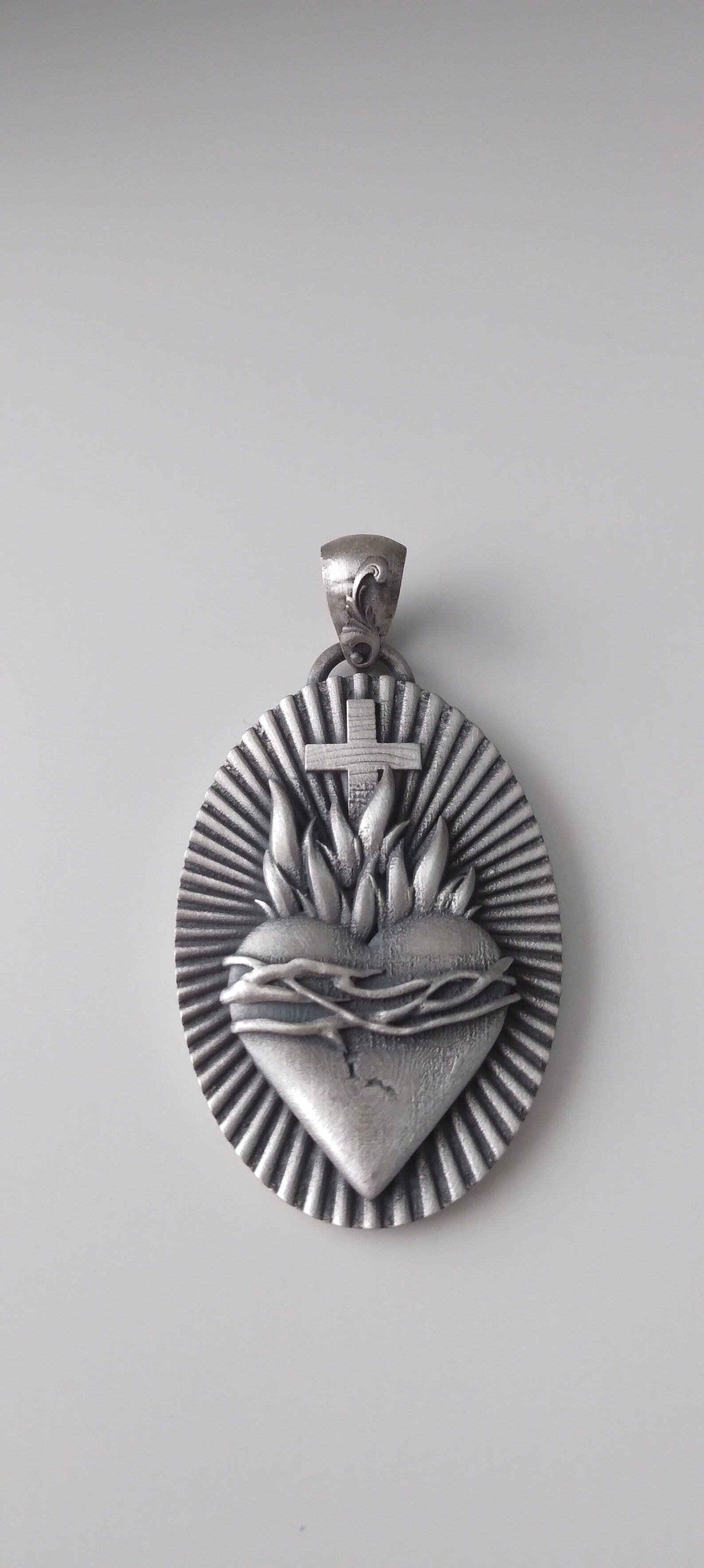 925k Sterling Silver Sacred Heart of Jesus Medallion Pendant - Etsy