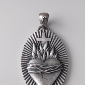 925k Sterling Silver Sacred Heart of Jesus Medallion Pendant - Etsy