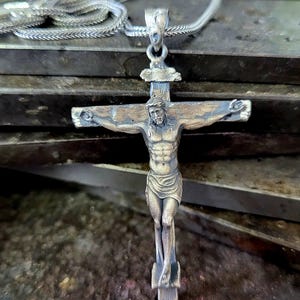 Crucifix Christ Jesus Necklace, 925k Sterling Silver Jewelry, Christian Mens Necklace, Faith Necklace Gift for Men and Women, Cross Necklace