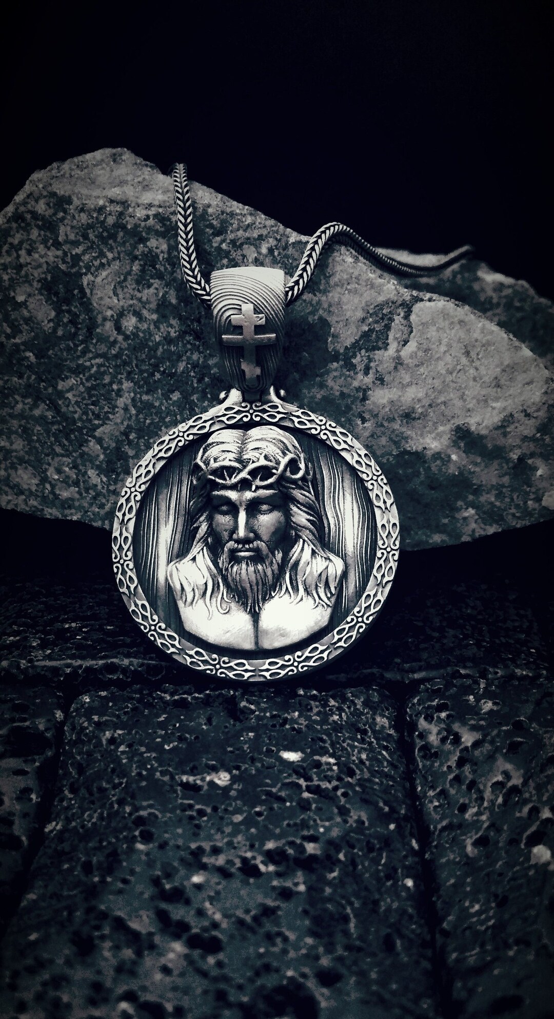 Crown Of Thorns Head Of Jesus Christ Cross Medal – 1 Inch Silver Toned Metal Pendant, Gift Boxed - View #9