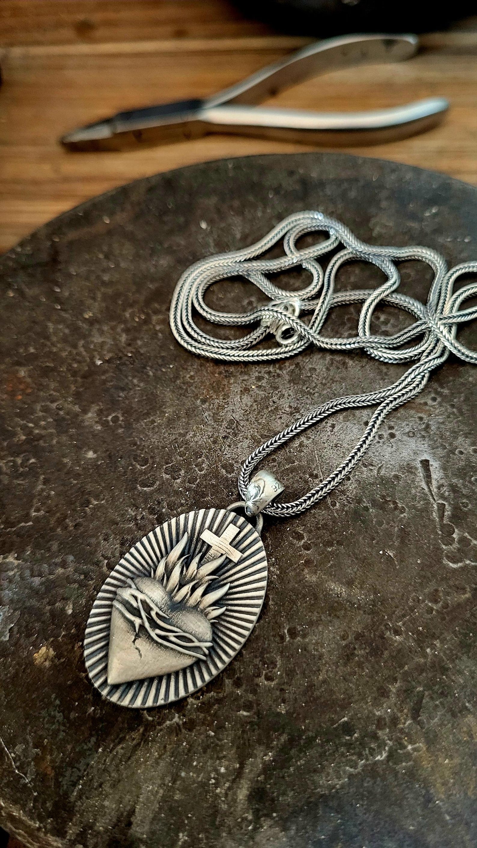 925k Sterling Silver Sacred Heart of Jesus Medallion Pendant - Etsy