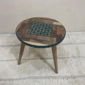 Handcrafted Round Wood Side Table: Walnut Inlays, Resin Edge - Mid-Century Modern