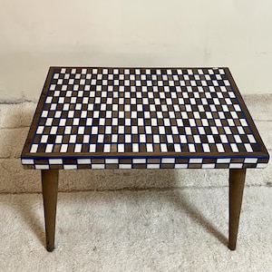 Small Round Wooden Side Table Walnut Inlays with Resin Edge,Handcrafted Mid-Century Modern Accent for Stylish Living Roomspe rsonalized gift