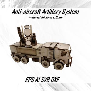Könnte beinhalten: Ein Holzmodellbausatz eines Flugabwehr-Artilleriesystems auf einem LKW. Das Modell besteht aus lasergeschnittenem Holz und ist montagefertig. Das Modell ist 3 mm dick und wird mit einer Anleitung geliefert. EPS AI SVG DXF.