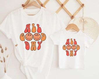 Smiley Face Graphic Tee, Women's Relaxed Fit Cotton Shirt