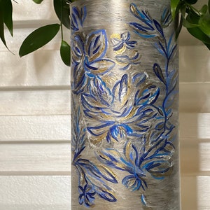 Handmade flowers glass vase