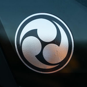 Kamon Sticker Tomoe Mitsudomoe Japanese Family Crest;  Zen Emblem, Japan Decal Mirror Sticker, Weatherproof reflective Car Sticker, Tomoe