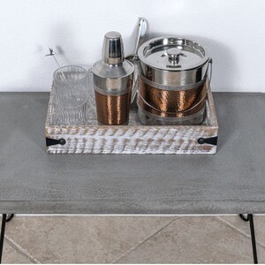 Mesa pequeña de hormigón