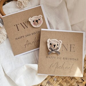 Personnalisé 1er et 2e anniversaire carte, un sur deux, carte personnalisée fille garçon, minimal neutre, carte ours, carte de luxe pour bébé, petit-fils fille 013/009
