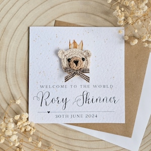 Tarjeta de crochet personalizada para nuevo bebé, osito de crochet hecho a mano, tarjeta para nuevo bebé, tarjeta para nueva bebé, tarjeta para nuevo bebé, regalo personalizado - 001