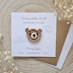 Carte personnalisée pour nouveau-né au crochet, ours au crochet fait main, nouveau bébé garçon luxueux, nouveau bébé fille, ours neutre nouveau bébé, cadeau personnalisé