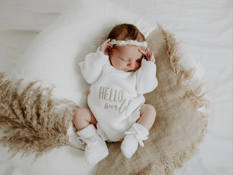 Pelele personalizado para bebé, conjunto neutro de lujo, body para anunciar el nacimiento, atuendo para volver a casa, Hola mundo imagen 3