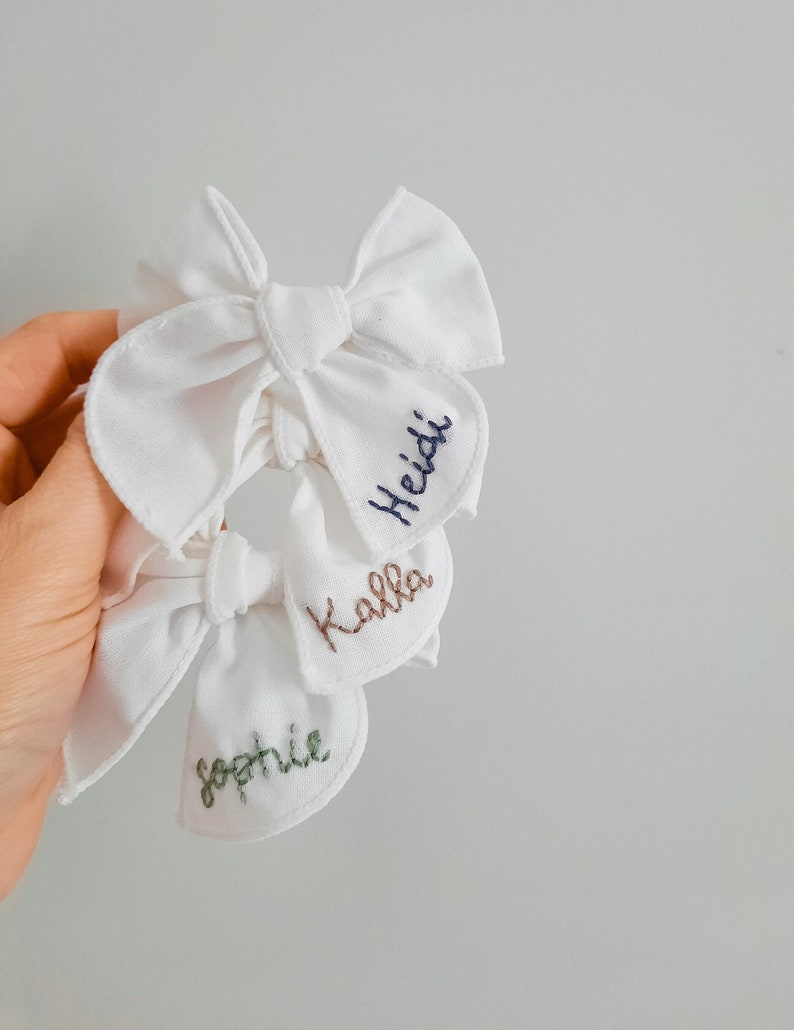 Custom Hand-Embroidered Name Hairbow Name Bow, Embroidery Bow, Custom Name Bow, Newborn Bow, Toddler Hairbow, New Baby Girl Gift, Baby Bow image 2