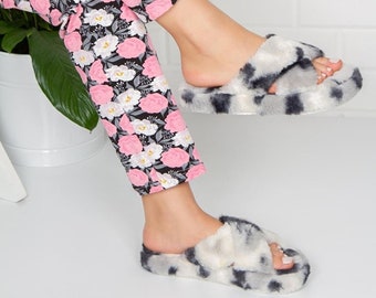 Handgemaakte bruidsslip, indoor slipper voor dames, vrouwen donzige sjerped houseshoe, bruidsmeisje geschenken voor haar, wollige muilezel, katoenachtige pantoffle