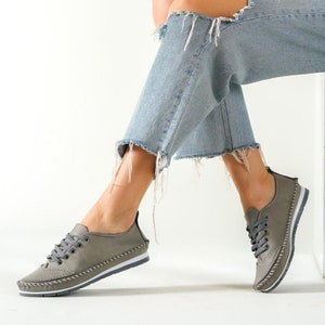 Echtes Leder Damen Schuhe, Handgemachte Lace Up Loafers, Lässige Sommer Turnschuhe, Sport Tägliche Flache Schuhe, Boho Schuhe, Weiße Braut Schuhe Grey