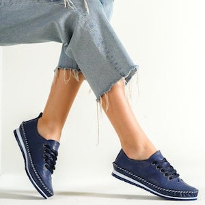 Echtes Leder Damen Schuhe, Handgemachte Lace Up Loafers, Lässige Sommer Turnschuhe, Sport Tägliche Flache Schuhe, Boho Schuhe, Weiße Braut Schuhe Navy Blue