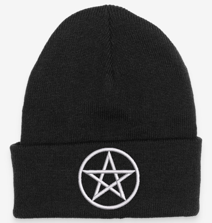 Gorro preto com logotipo pentagrama