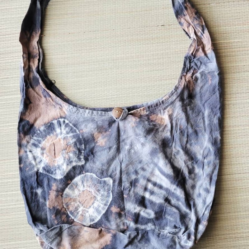 assorted brands leather shoulder bag tan tie dye bags