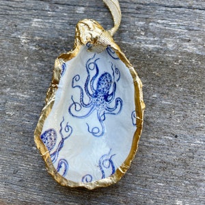 Oyster Ornament - Blue Octopus