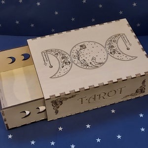 Astrologie Tarot Psychic kaart gepersonaliseerde gegraveerde opbergdoos, Triple Moon Goddess bovenop met maanfasen - *** Aangepaste bestellingen!