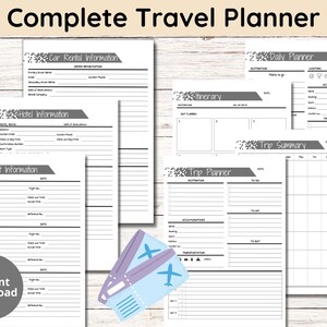 Puede incluir: Un planificador de viajes imprimible con secciones para alquiler de coches, hotel, vuelo, itinerario, planificador diario, planificador de viajes y resumen del viaje. El planificador est&aacute; dise&ntilde;ado en blanco y negro con acentos grises e incluye un peque&ntilde;o icono de avi&oacute;n.