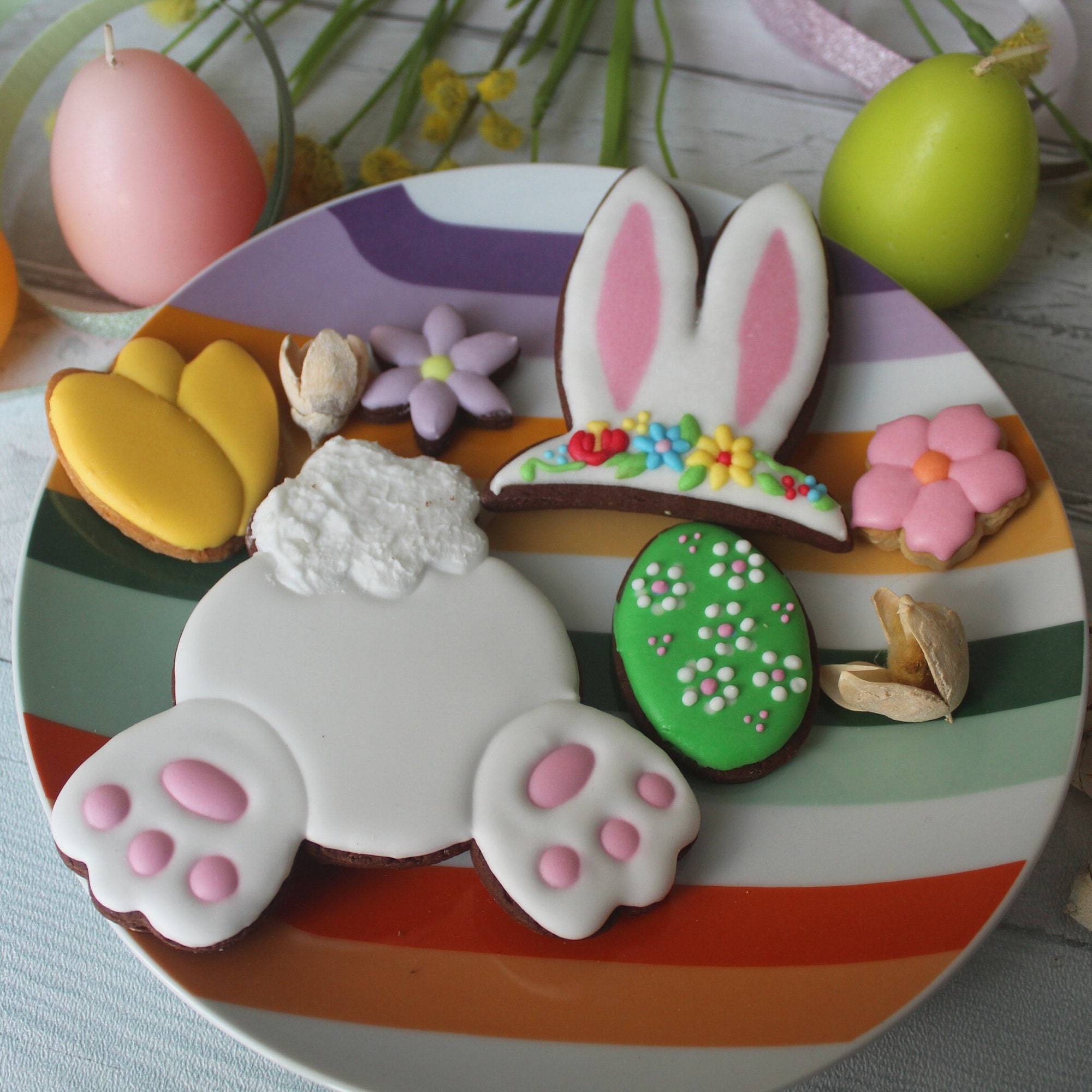 Délicieux Biscuits Décorés, Sucrés, Colorés Joyeuses Pâques - Petites Fesses de Lapin, Les Oreilles 