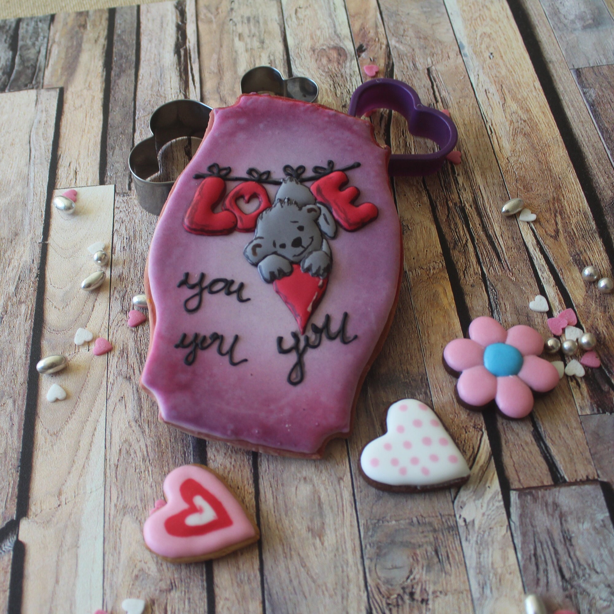 Coffret de 4 Biscuits Décorés à La Main - 1 Ours Mignon avec Des Cœurs